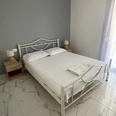 Antonis Apartment 팔랄리아 디오니시우 객실 사진